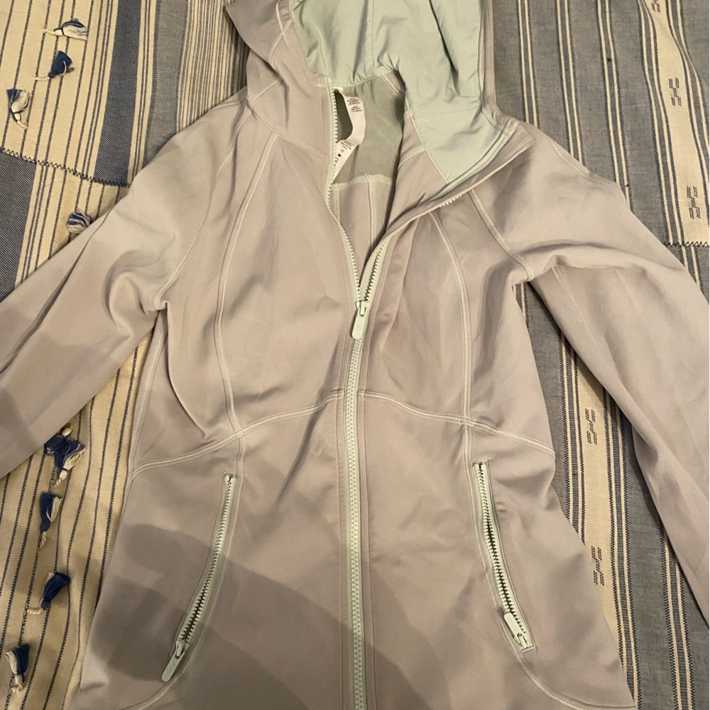Perfect condition lulu jacket